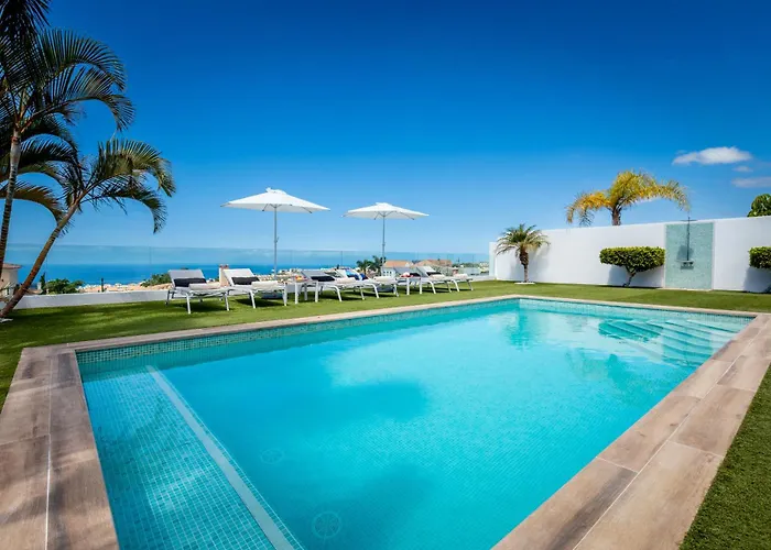 Valentina Ocean View Heated Pool أذيخي