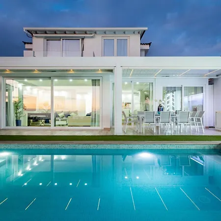 Valentina Ocean View Heated Pool Villa