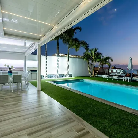 Valentina Ocean View Heated Pool Villa *