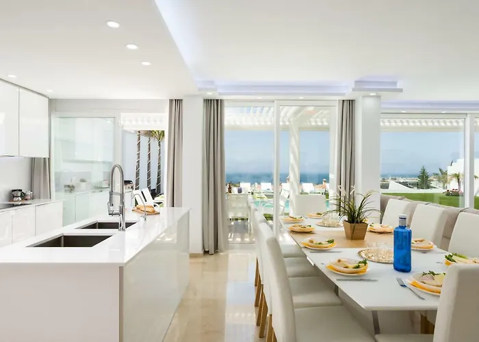 Valentina Ocean View Heated Pool 别墅 阿德耶